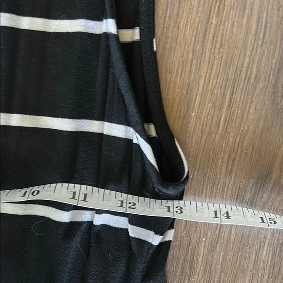 Like new Striped Black and White Maxi Dress Sz M - Picture 4 of 5